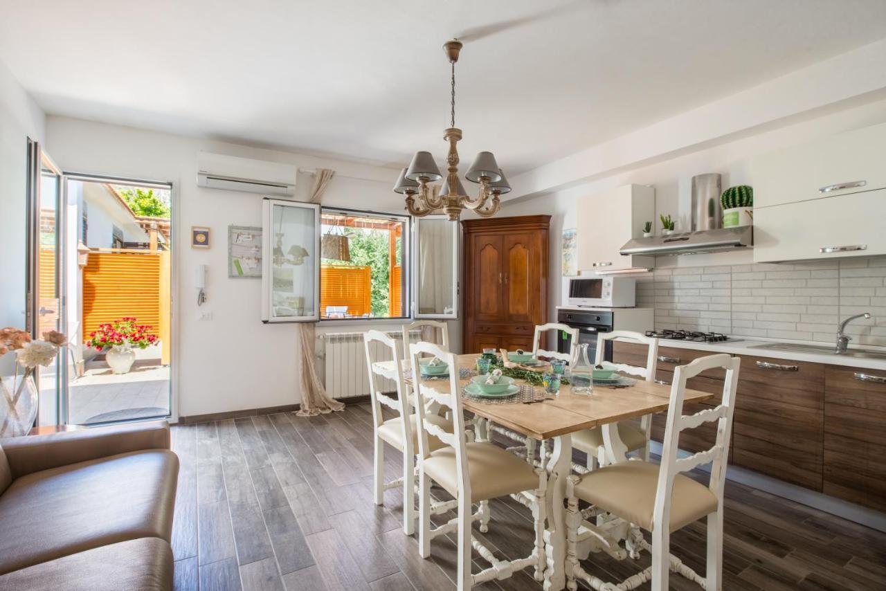 Villa Cinzia-150 Mt From The Beach มอนเดลโล ภายนอก รูปภาพ