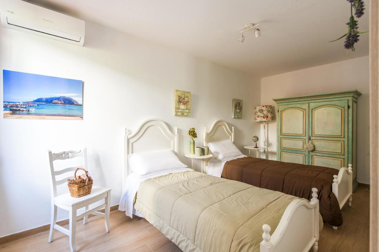 Villa Cinzia-150 Mt From The Beach มอนเดลโล ภายนอก รูปภาพ